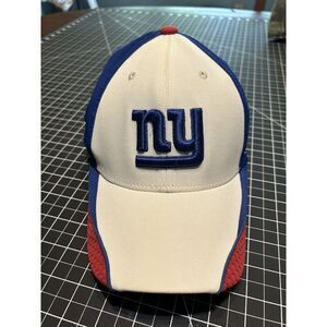 New York Giants Reebok NFL Onfield S/M Cap With Embroidered Logo